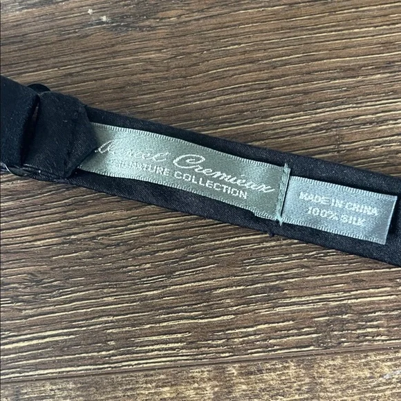 Men’s Silk Bow Tie Bundle (3 Total) – Classic Dress & Formal Styles - Picture 4 of 4